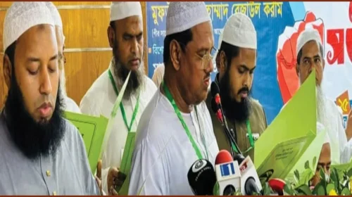 ইসলাম, দেশ ও মানবতার পক্ষে কাজ করছি: চরমোনাই পীর