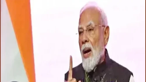 শিক্ষামন্ত্রীর পদত্যাগের দাবিতে অনড় ককরোচ পার্টি, সরকারের স্পষ্ট বার্তা