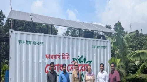 সাভারে মিনি কোল্ডস্টোরেজ দেখে মুগ্ধ মার্কিন কৃষি প্রতিনিধিদল