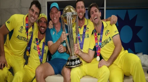২০২৭ ওয়ানডে বিশ্বকাপে স্কোয়াড বড় করার আহ্বান ম্যাকডোনাল্ডের