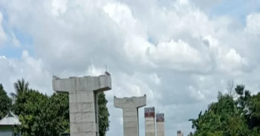 অষ্টগ্রামে ১৭৮ কোটি টাকার সেতু নির্মাণকাজ দীর্ঘদিন ধরে বন্ধ