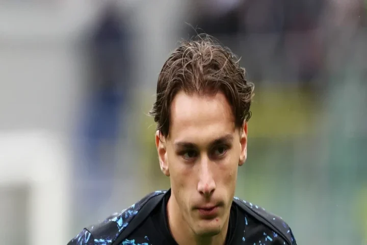 ইন্টার মিলানে চুক্তি নবায়ন নিয়ে চিন্তিত নন এস্পোসিতো
