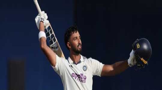 কলম্বো টেস্ট: পাডিক্কালের সেঞ্চুরিতে ভারতের মিশ্র দিন
