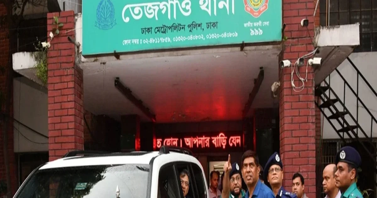 তেজগাঁও থানা পরিদর্শনে স্বরাষ্ট্রমন্ত্রী, প্রত্যাহার দুই থানার ওসি