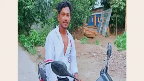 নরসিংদীতে বাজারে গতিরোধ করে যুবককে কুপিয়ে হত্যা