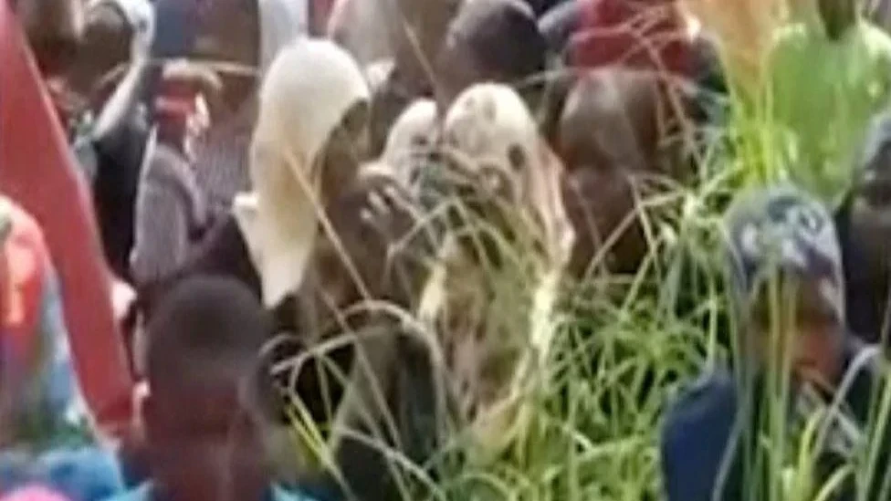 নাইজেরিয়ায় গণঅপহরণ: অপরাধীদের ধরতে প্রেসিডেন্ট তিনুবুর বিশেষ নির্দেশ