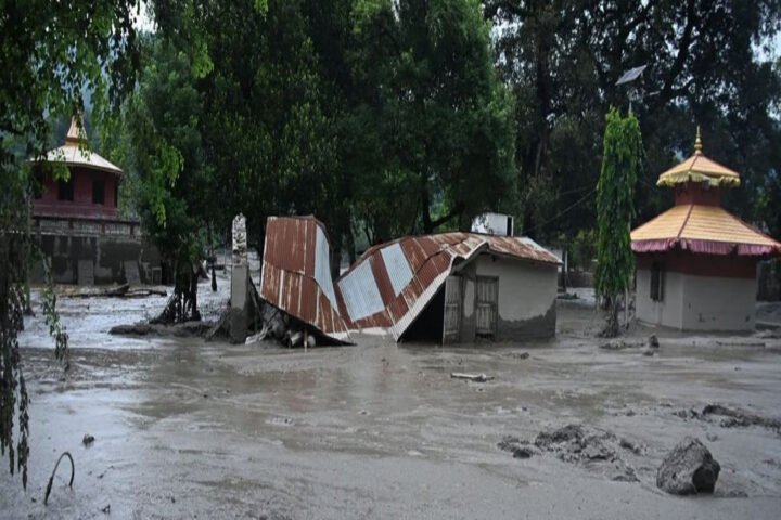 নেপাল-চীন সীমান্তে ভয়াবহ বন্যা, ৯৫ জনের মৃত্যু ও নিখোঁজ ৪৮৪