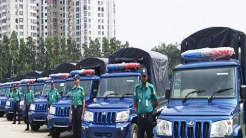 পুলিশের যানবাহনে নাশকতার আশঙ্কায় দেশজুড়ে সর্বোচ্চ সতর্কতা