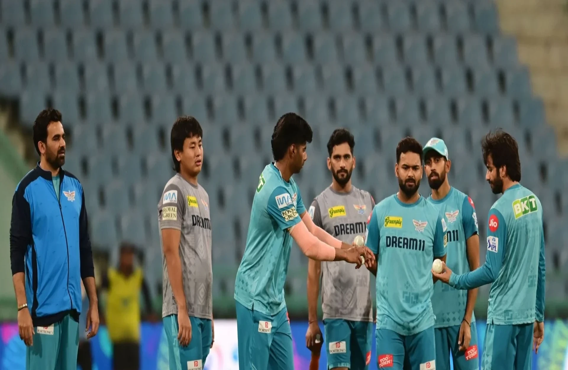 প্রথম বলেই উইকেট মায়াঙ্কের, তবে সাউথ দিল্লির কাছে হারল ইস্ট দিল্লি রাইডার্স