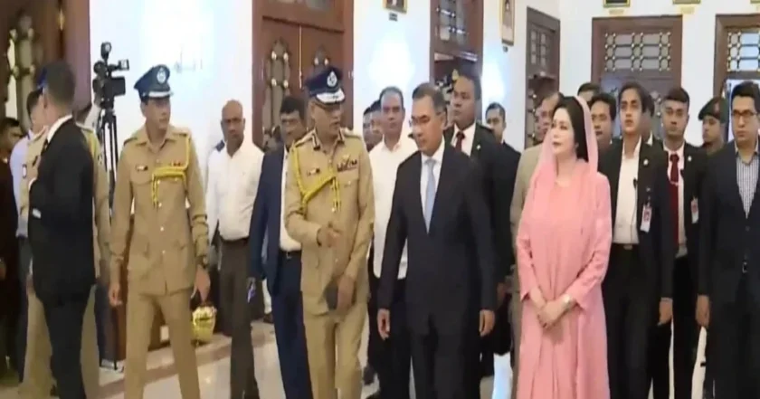 বঙ্গভবনে ২৩তম রাষ্ট্রপতি হিসেবে শপথ নিলেন মির্জা ফখরুল ইসলাম আলমগীর