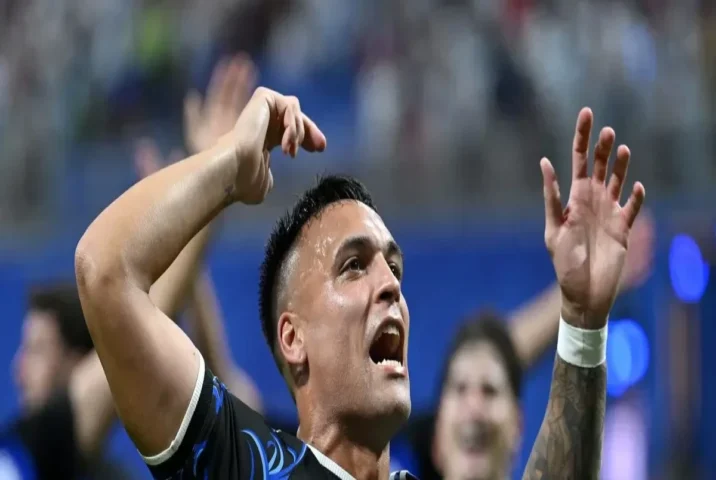 বার্সেলোনার রাডারে লাউতারো মার্টিনেজ: আলভারেজের বিকল্প হিসেবে ভাবা হচ্ছে
