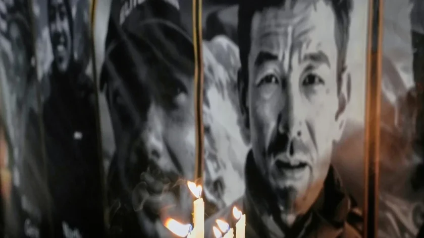 ব্রড পিকে তুষারধসে নিহত ১০ পর্বতারোহীর স্মরণে ইসলামাবাদে মোমবাতি প্রজ্বলন