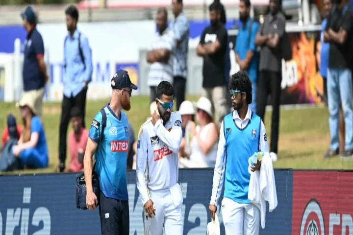 ভারতের বিপক্ষে দ্বিতীয় টেস্ট থেকে ছিটকে গেলেন মেন্ডিস ও চান্ডিমাল