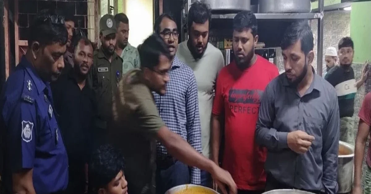 রাউজানে পচা-বাসি খাবার ও নোংরা পরিবেশ: ৪ প্রতিষ্ঠানকে জরিমানা