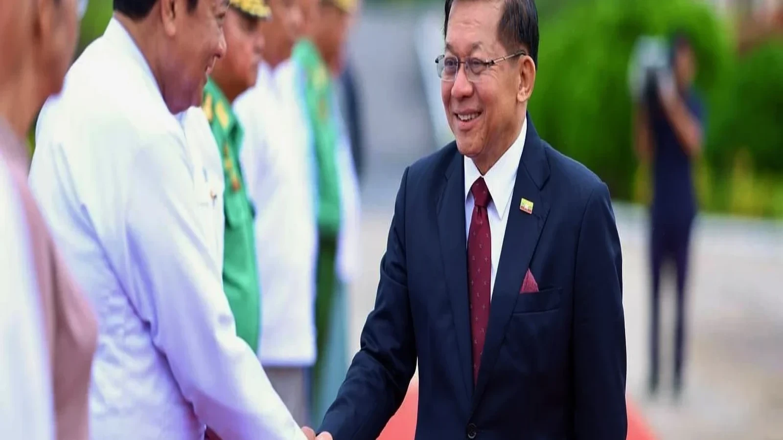 রাশিয়ার সঙ্গে কৌশলগত সম্পর্ক গভীর করতে মস্কো সফরে মিন অং হ্লাইং