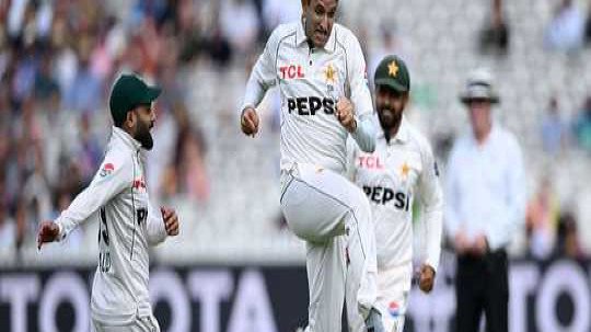 লর্ডস টেস্ট: আব্বাস ও আলীর তোপে প্রথম দিনেই ধুঁকছে ইংল্যান্ড