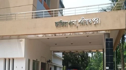 শরীয়তপুরের জাজিরায় থামছে না ককটেল বিস্ফোরণ, জনমনে তীব্র আতঙ্ক