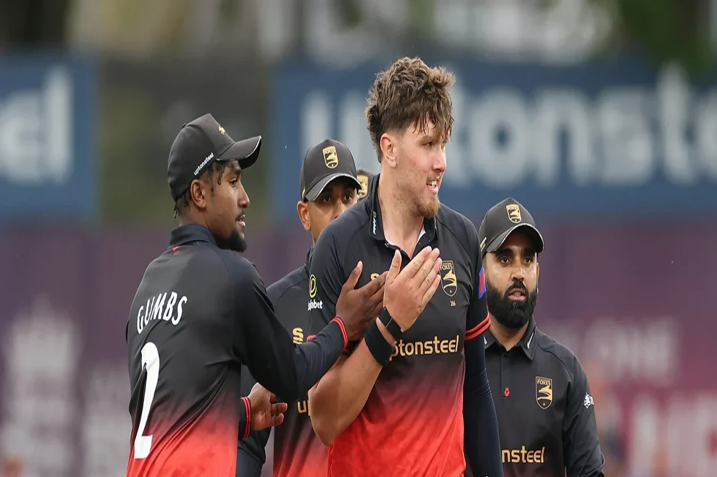 শাইখ ও গ্রিনের নৈপুণ্যে ফাইনালে লেস্টারশায়ার