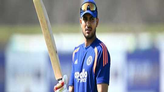 অনুশীলনে ডান কনুইয়ে চোট পেলেন শুভমান গিল