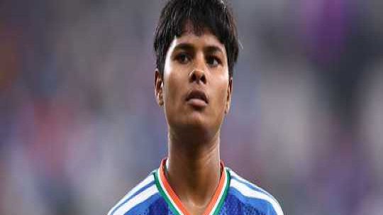 আইসিসি আচরণবিধি ভঙ্গ: জরিমানার মুখে ভারতীয় পেসার ক্রান্তি গৌড়