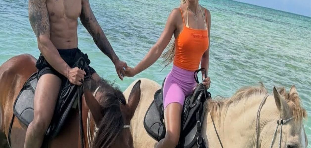 আগামী মাসেই বিয়ে করছেন ডাব্লিউডাব্লিউই তারকা কারমেলো হেইস ও কেলানি জর্ডান