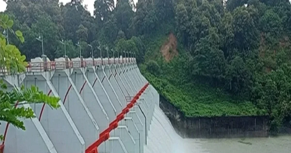 কাপ্তাই বাঁধের ১৬ গেট খুলে দেওয়া হয়েছে, কর্ণফুলীতে বাড়ছে পানি