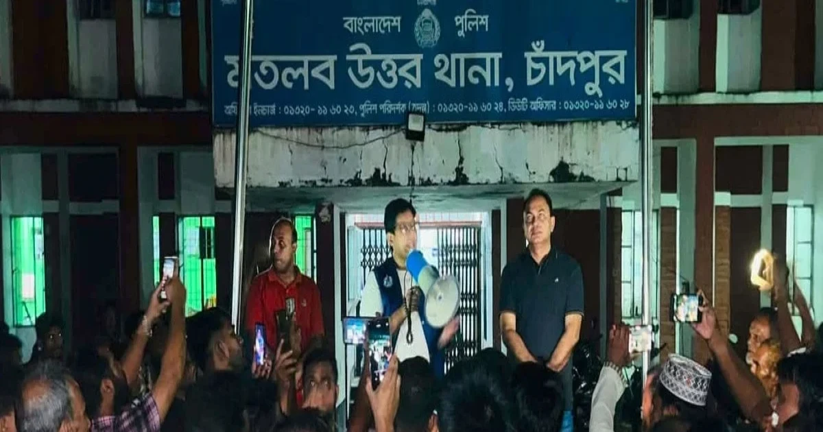 চাঁদপুরে কিশোর গ্যাংবিরোধী অভিযানে আটক ৩৭০
