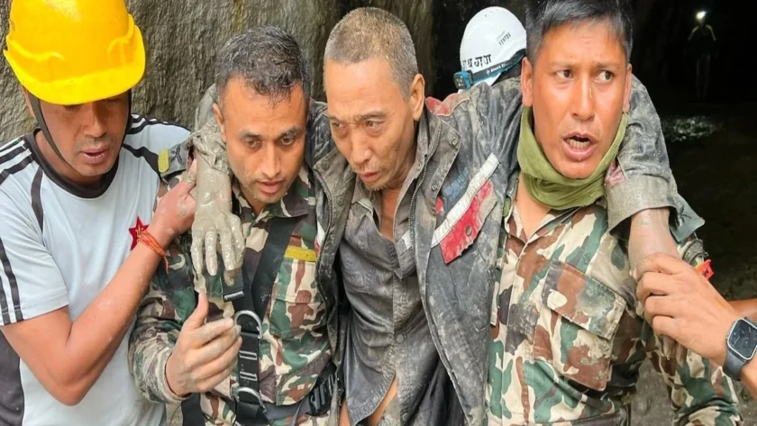 নেপালে বন্যায় সুড়ঙ্গে ১০ দিন আটকা থাকার পর চীনা নাগরিক উদ্ধার
