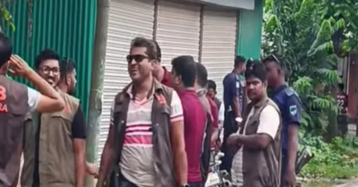 মাগুরায় ট্রাফিক পুলিশকে মারধরের অভিযোগ সাবেক যুবলীগ নেতার বিরুদ্ধে