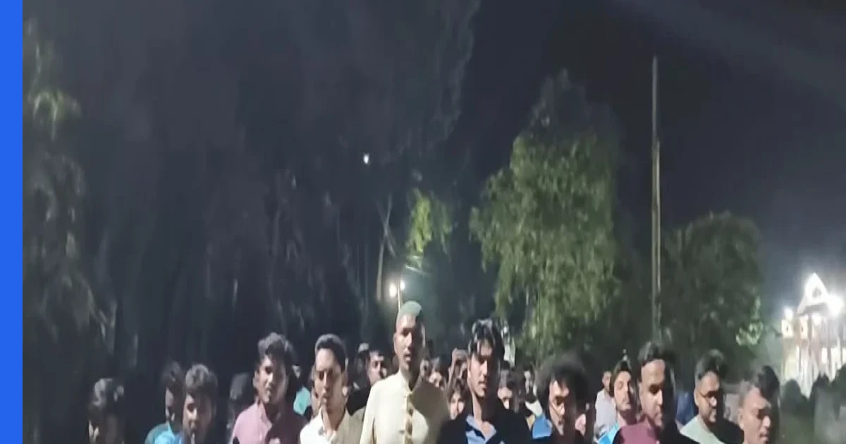 সরকারি চাকরিতে ভাইভার নম্বর বৃদ্ধির প্রতিবাদে ইবিতে বিক্ষোভ