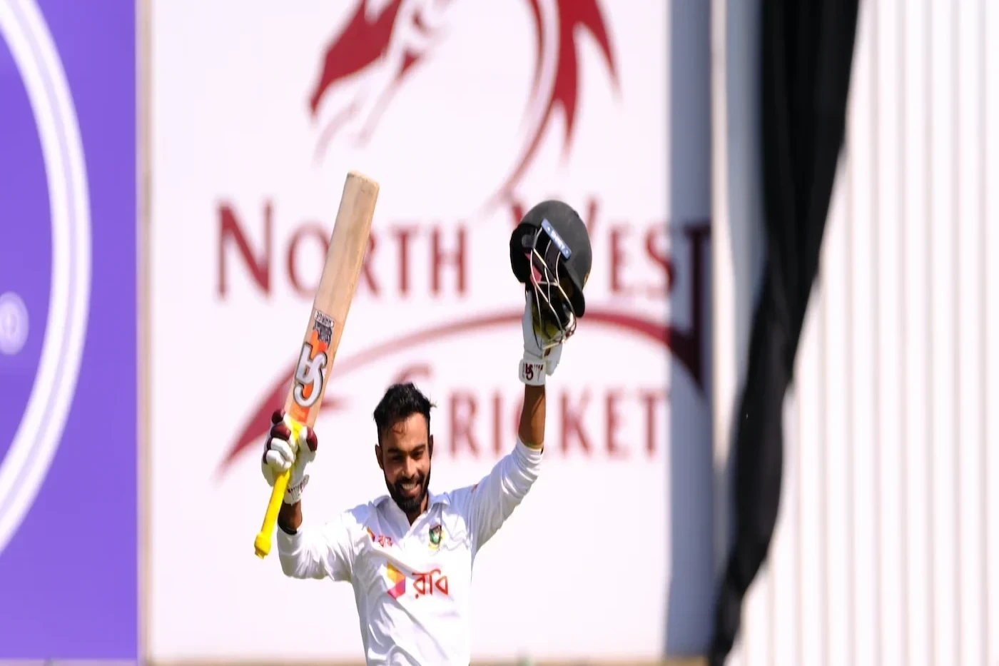 সাউথ আফ্রিকায় অপরাজিত ৩৫০ রান করে অনন্য রেকর্ড হৃদয়ের