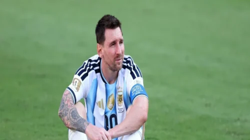 আর্জেন্টিনা ক্যারিয়ারের ইতি টানলেন লিওনেল মেসি