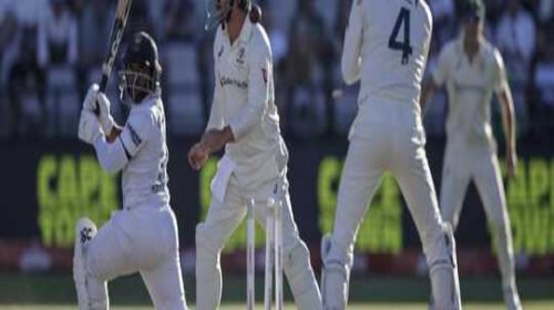 ইংলিসের সেঞ্চুরি ও বাভুমার আউটে কেপটাউন টেস্টে এগিয়ে অস্ট্রেলিয়া