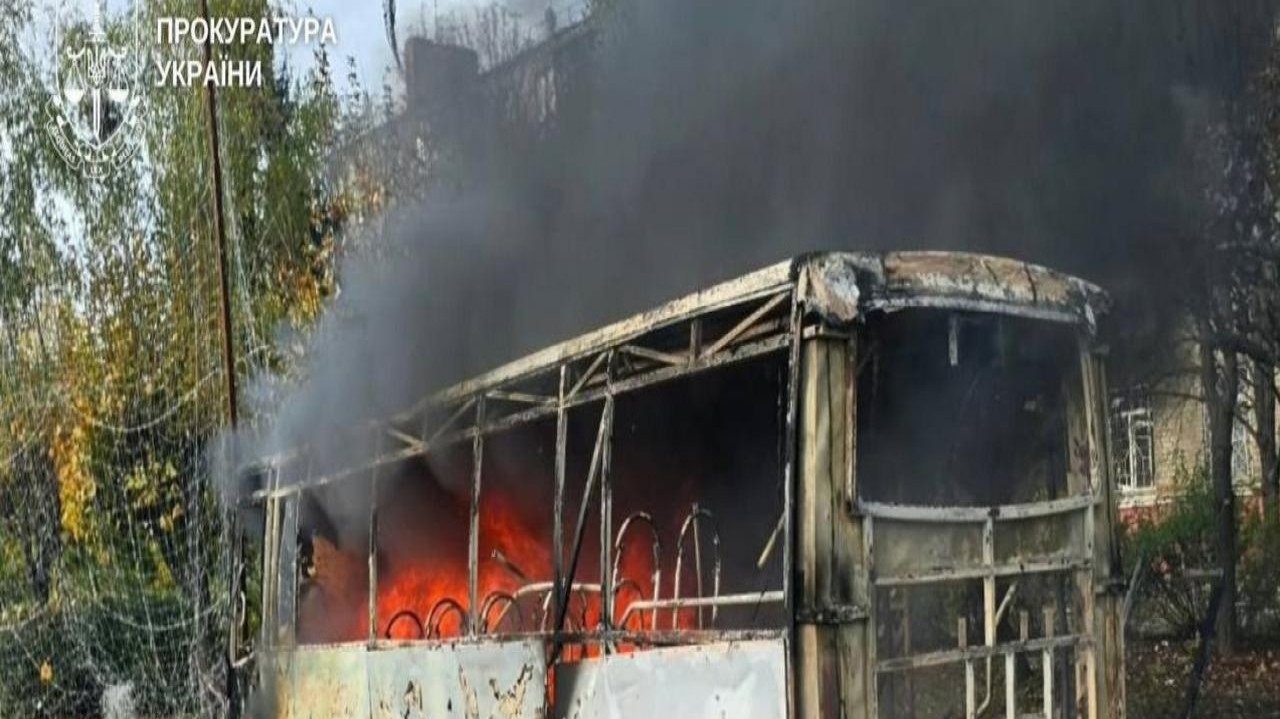 ইউক্রেনে রাশিয়ার ভয়াবহ হামলা: বাসে বোমা হামলায় নিহত অন্তত ৩০