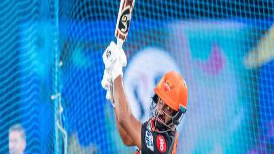 ইরানি কাপ: স্মরণের অপরাজিত সেঞ্চুরিতে ঘুরে দাঁড়াল রেস্ট অফ ইন্ডিয়া