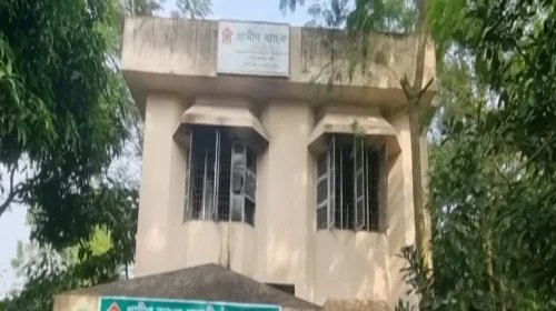 চাঁদপুরে গ্রামীণ ব্যাংকের শাখায় অগ্নিকাণ্ড, তদন্তে নেমেছে পুলিশ