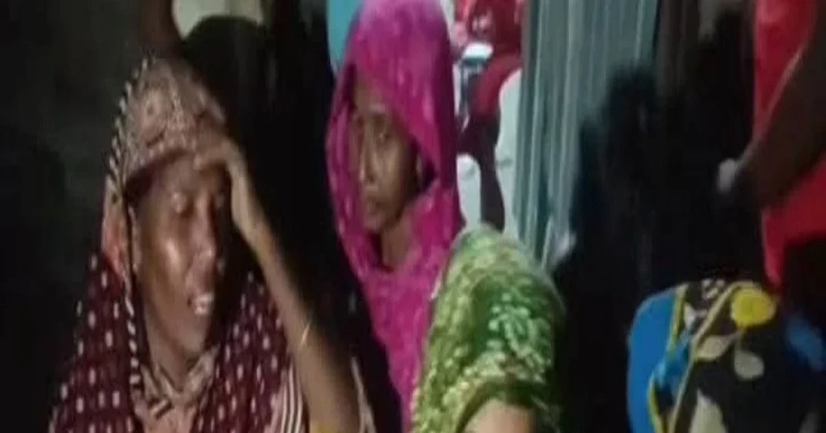দামুড়হুদায় তুচ্ছ ঘটনায় ফল বিক্রেতাকে লোহার শিকে বিদ্ধ করে হত্যা