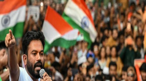 ভোটার তালিকা নিয়ে বিতর্ক: ভারতে ফের পথে 'ককরোচ' আন্দোলন