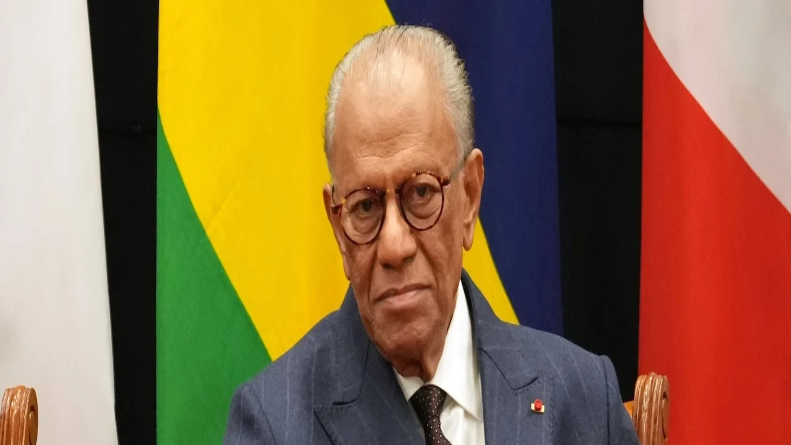 মরিশাসে বিক্ষোভ ও সংঘাত: কার্ফিউর মেয়াদ বাড়াল সরকার