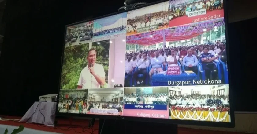লালমোহনে কৃষক কার্ড ও কৃষি উপকরণ বিতরণ কার্যক্রমের উদ্বোধন