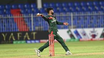 সন্দেহজনক বোলিং অ্যাকশনের দায়ে অভিযুক্ত আলিস আল ইসলাম
