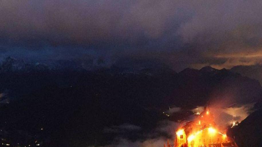 হিটলারের ‘ঈগলস নেস্ট’-এ আগুন, বাভারিয়ায় আটক সন্দেহভাজন